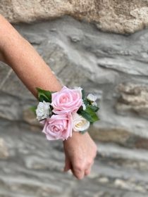 Wrist corsage