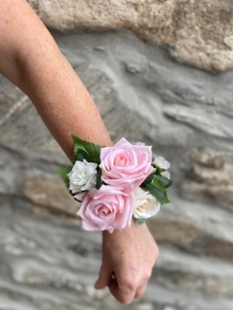 Wrist corsage